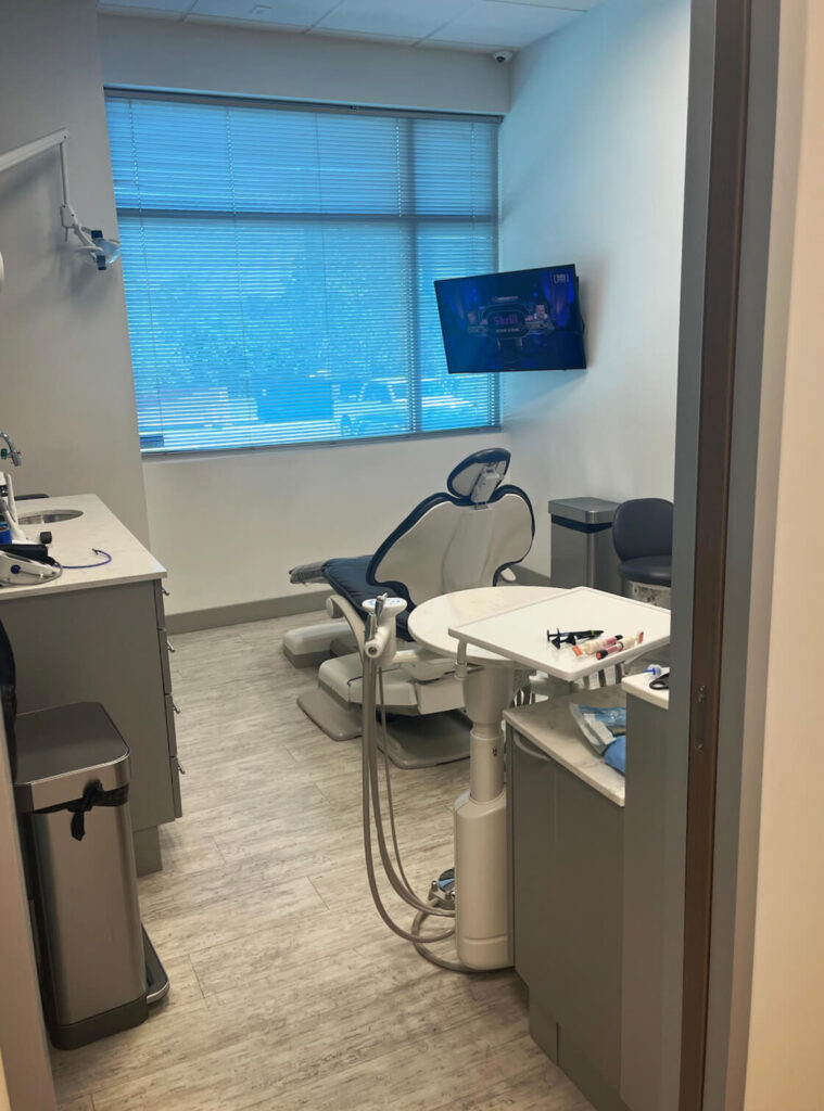 Comfortable and modern dental treatment room at Justin Thompson Dental